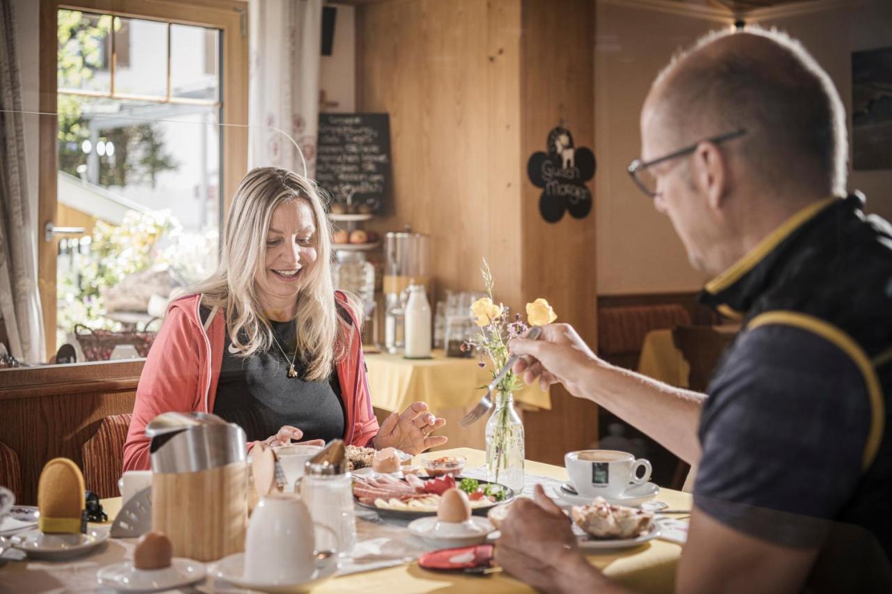 Café Pension Koller Brixen im Thale Extérieur photo